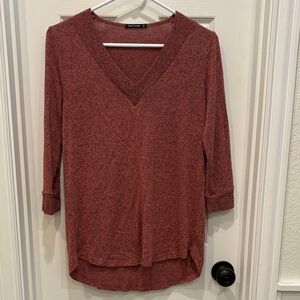 Pink Clover Long Sleeve V-Neck Tee in Dusty Rose